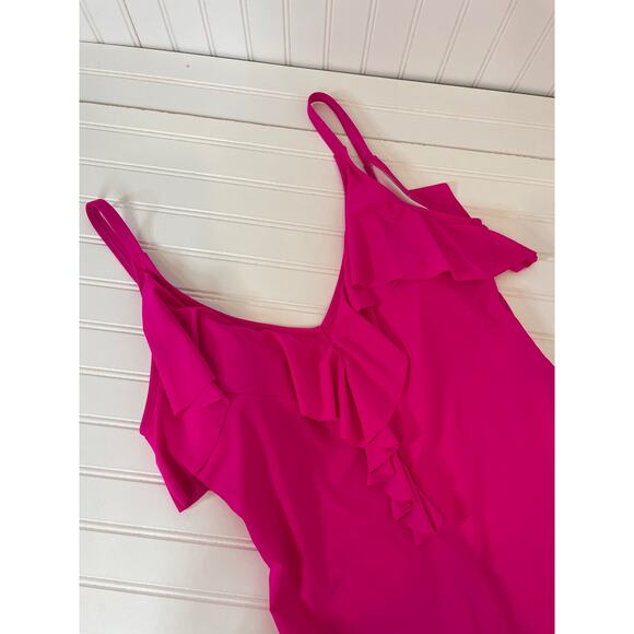 NWT FashionNova Womens Hot Pink Ruffled V-neck 1-PC Swimsuit Plus Size 1X - Picture 5 of 5